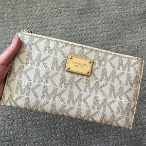 Michael Kors Wristlet